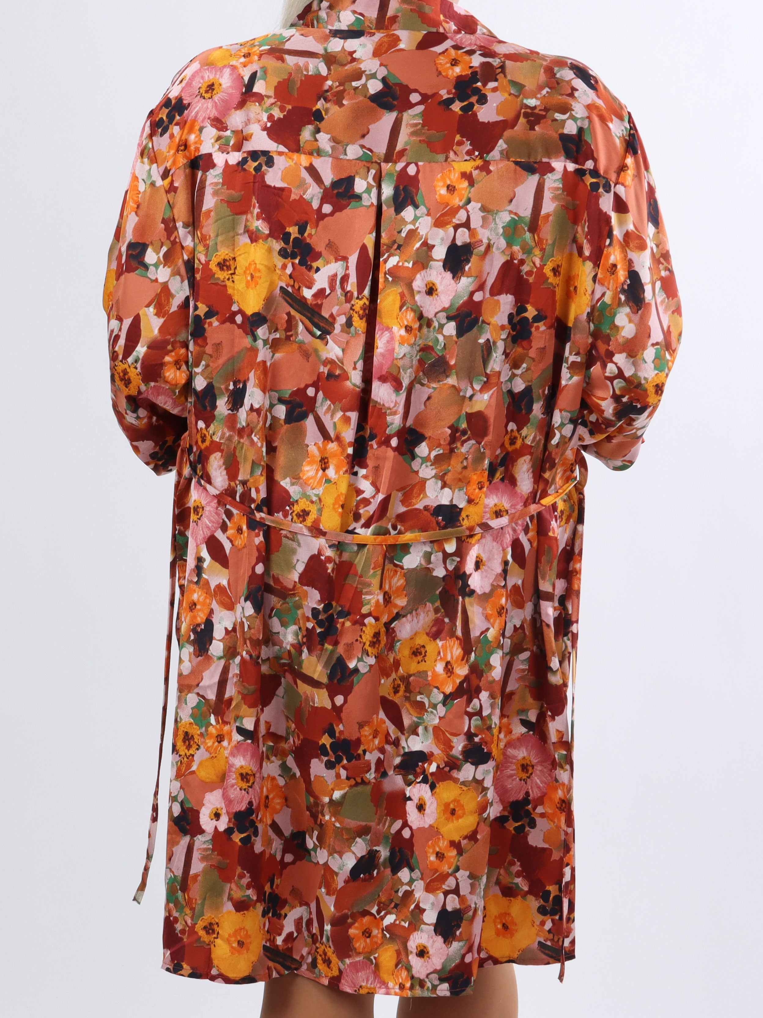 Marietia - Skjortekjole i silkelook med blomsterprint